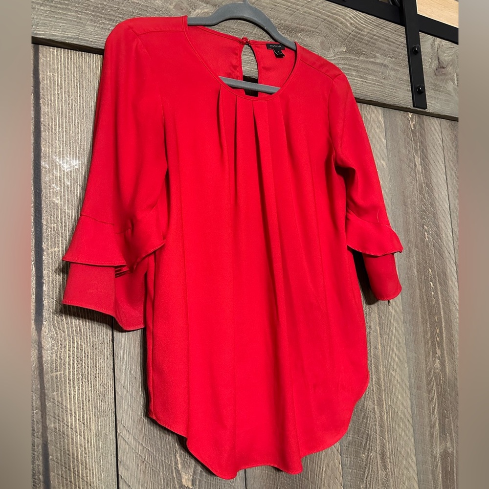 Ann Taylor Red Flutter Mid Sleeve Blouse Women's Size XS Scoop Neck Keyhole Back
